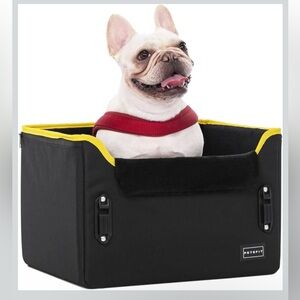 New portable car seat for pets